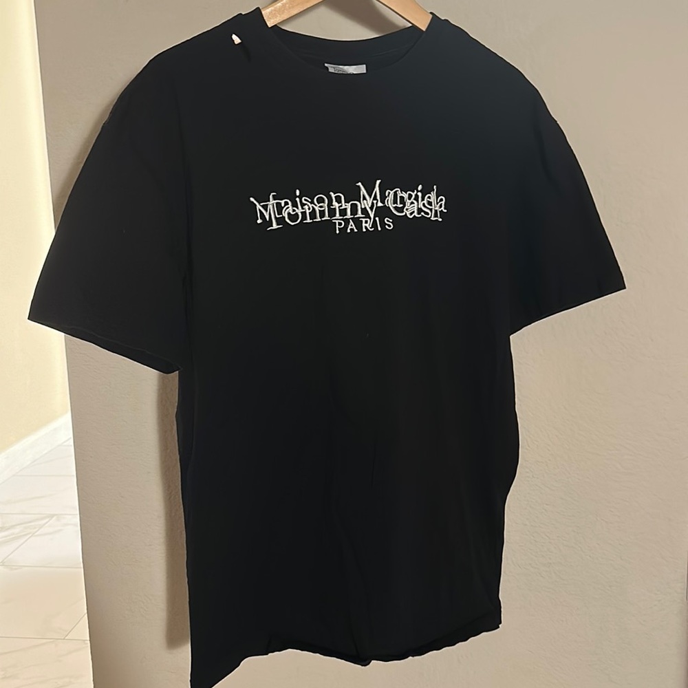 New M black t shirt
